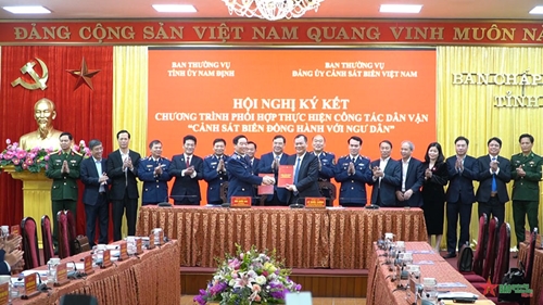 Chương trình “Cảnh sát biển đồng hành với ngư dân” tại tỉnh Nam Định ngày càng đi vào thực chất